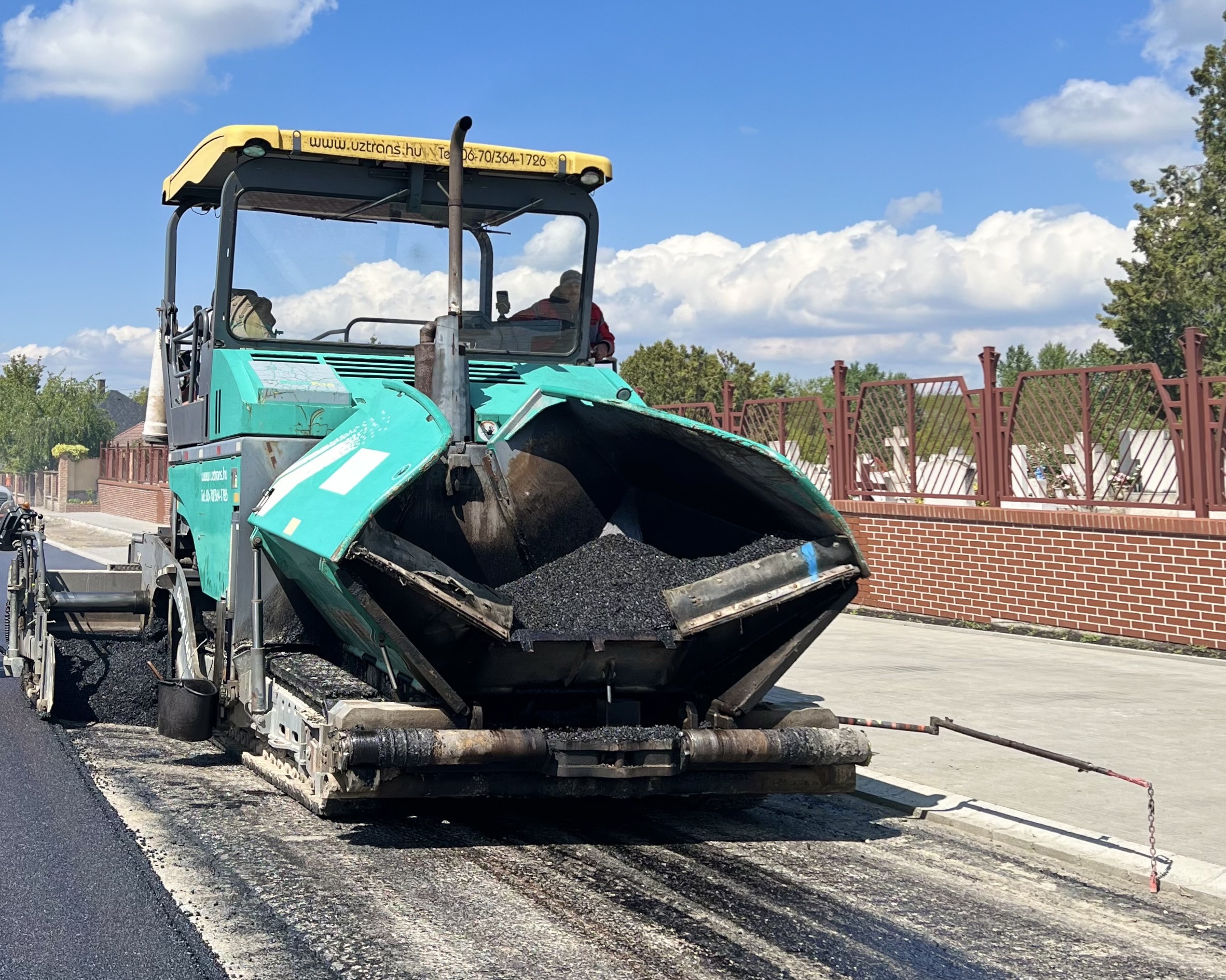 Hengerelt aszfaltburkolat készítése - UZ-Trans